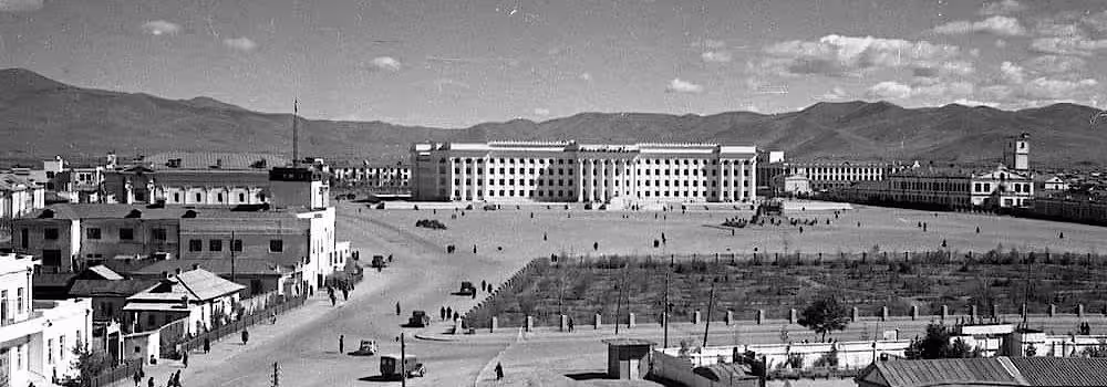 sukhbaatar-square-1