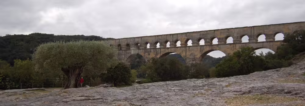 vers-pont-du-gard-1